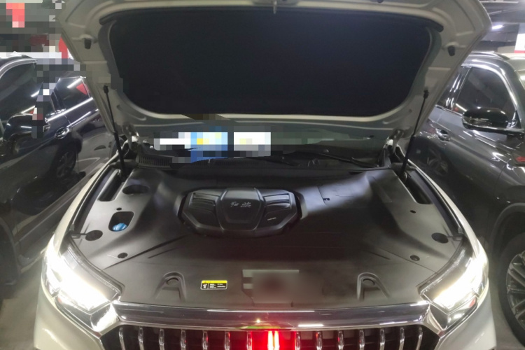 红旗HS5 2019款 2.0T 智联旗享版机舱底盘24