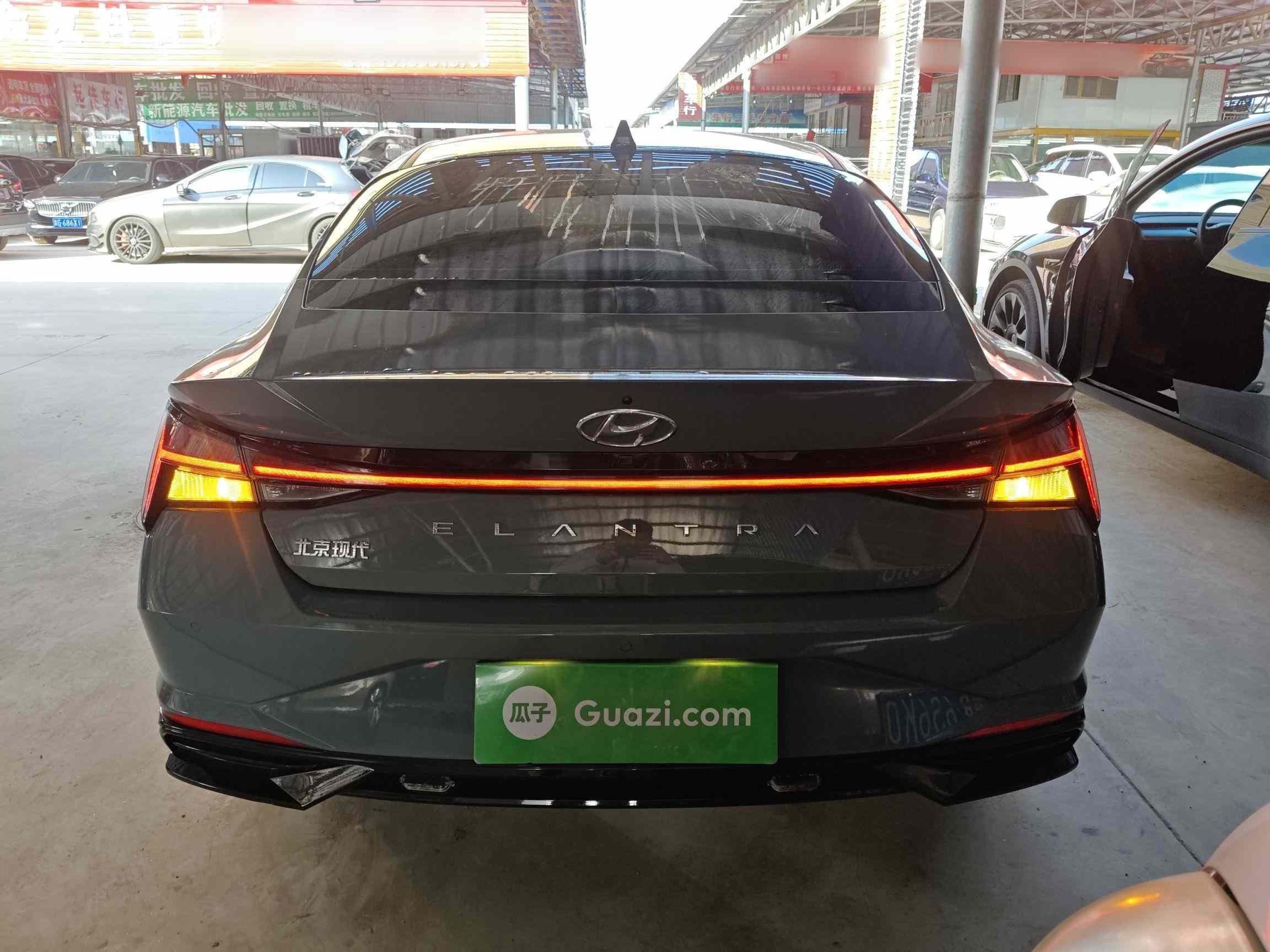现代 伊兰特 2022款 1.5L CVT LUX尊贵版(4)