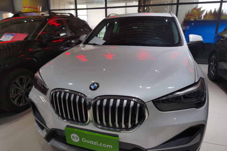 宝马X1 2020款 sDrive20Li 尊享型车身外观2