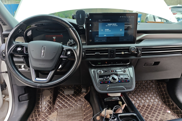 林肯 冒险家 2022款 2.0T 两驱尊享版中控内饰7002