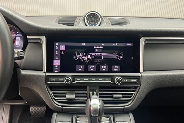 保时捷 2021款 Macan 2.0T中控内饰7003