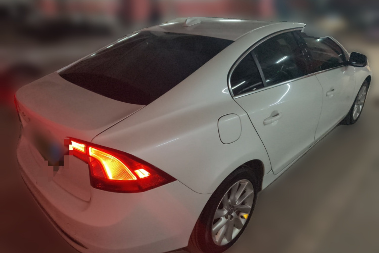 沃尔沃S60 2015款 S60L 2.0T 智远版车身外观6005