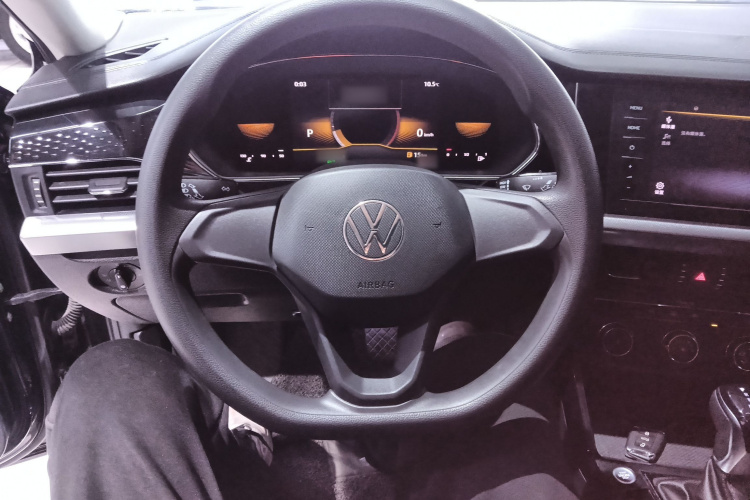 大众 帕萨特 2022款 280TSI 商务版中控内饰13