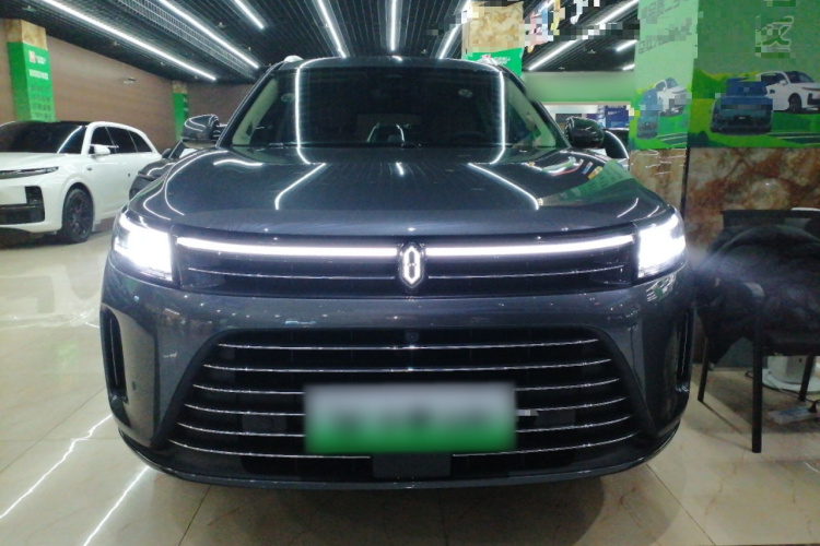 鸿蒙智行 问界M7 2022款 1.5T 四驱豪华版车身外观2