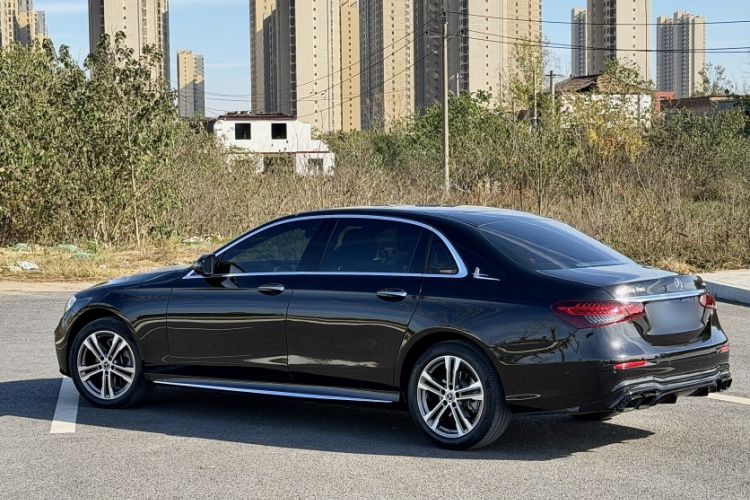 奔驰E级 2022款 改款二 E 260 L 运动型 4MATIC车身外观6005
