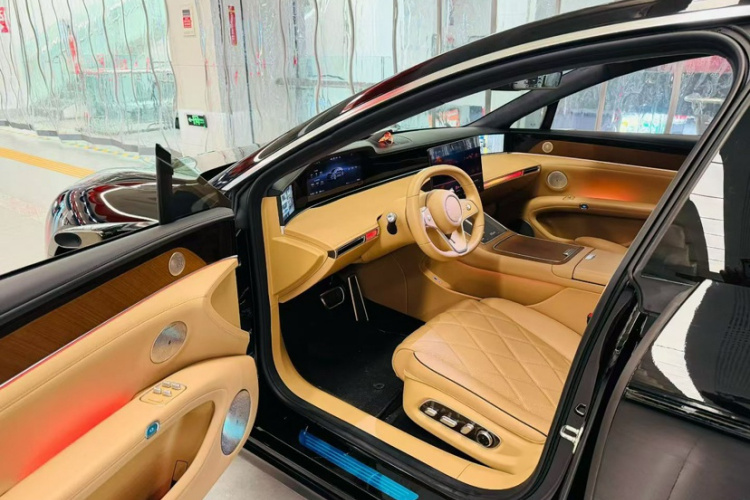 鸿蒙智行 享界S9 2024款 纯电 Ultra 四驱旗舰版中控内饰7005