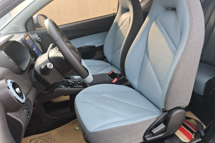 奇瑞 小蚂蚁 2022款 甜粉款 半糖版 磷酸铁锂 29.2kWh 30kW 301km中控内饰19