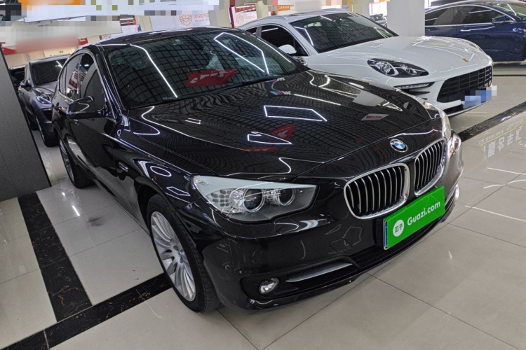宝马5系GT 2014款 535i 领先型车身外观3