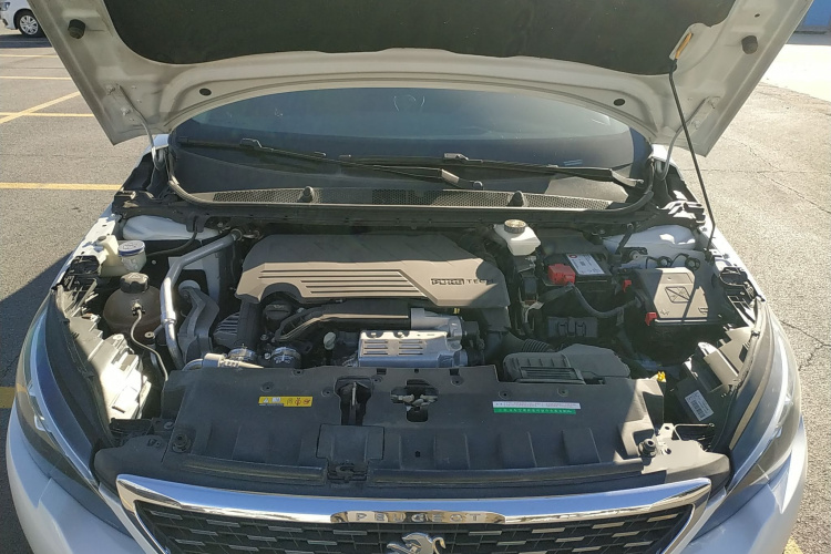 标致308 2019款 230THP 自动豪华版 国VI机舱底盘24