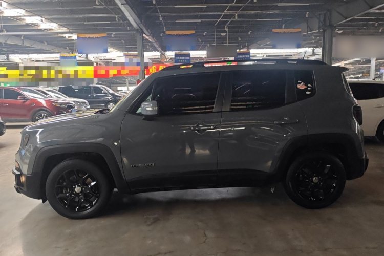 Jeep 自由侠 2017款 180T 自动高能版车身外观4