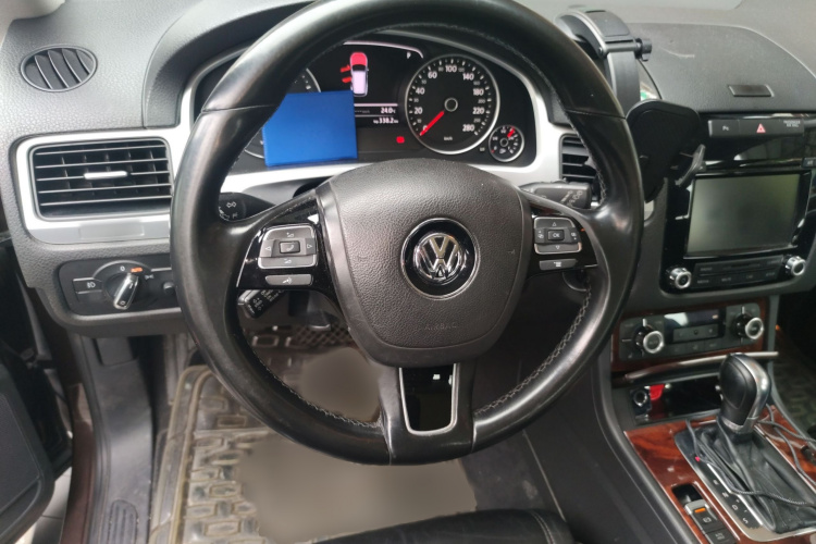 大众 途锐 2011款 3.0TDI 柴油标配型局部细节13