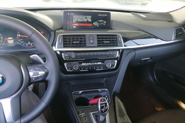 宝马3系 2018款 320Li 领先型M运动套装中控内饰12