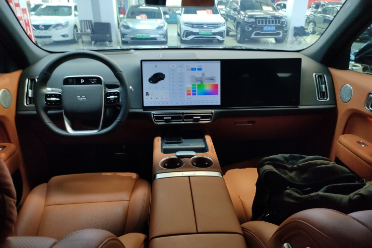 理想汽车 理想L7 2023款 Air中控内饰12