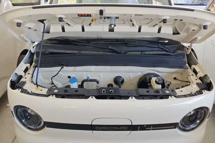 吉利银河 熊猫 2025款 210km 元气熊机舱底盘24