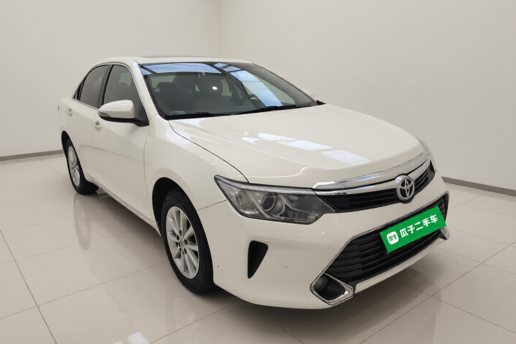 丰田 凯美瑞 2016款 2.0G 十周年纪念领先版车身外观3