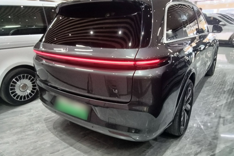 理想汽车 理想L8 2023款 Air车身外观7