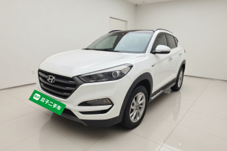 现代 途胜 2015款 1.6T 双离合两驱智能型