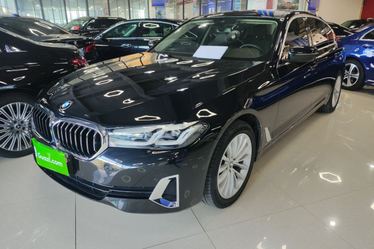 宝马5系 2021款 525Li 豪华套装车身外观1