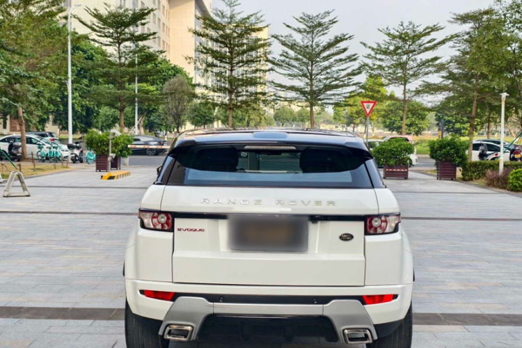 路虎 揽胜极光(进口) 2014款 2.0T 5门耀动版车身外观6007