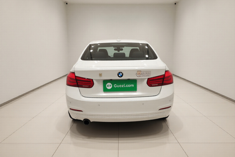 宝马3系 2018款 318i车身外观6