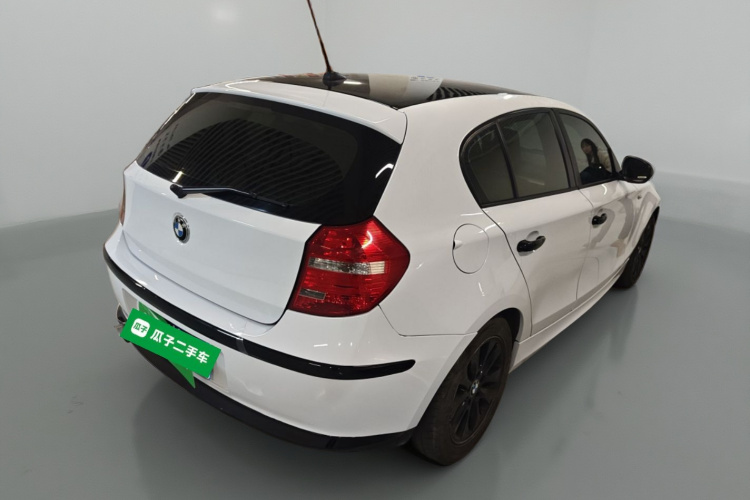 宝马1系(进口) 2008款 120i 自动挡车身外观7