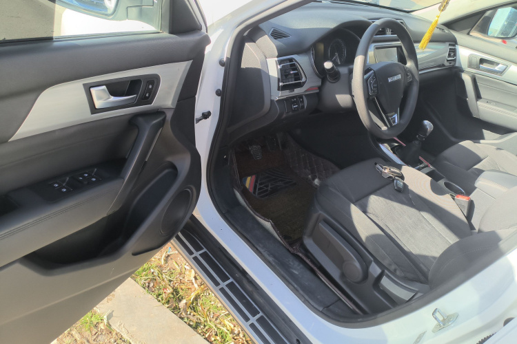 哈弗H2 2018款 创享版 蓝标 1.5T 手动两驱时尚型中控内饰20