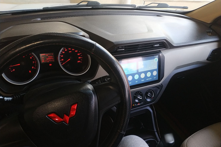 五菱汽车 五菱宏光 2021款 1.5L S标准型LAR中控内饰12