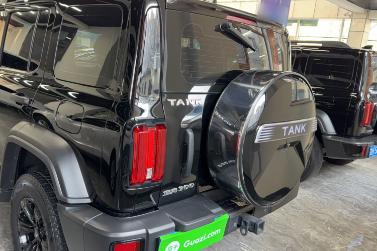 坦克300 2023款 越野版 2.0T 征服者车身外观6004