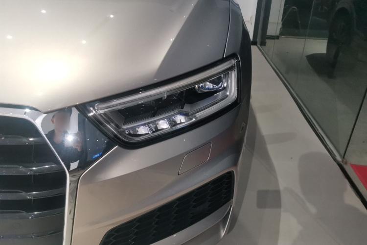 奥迪Q3 2018款 30 TFSI 时尚型典藏版局部细节36