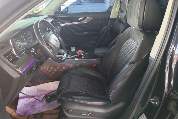 红旗HS5 2022款 改款 2.0T 智联旗享四驱版中控内饰19