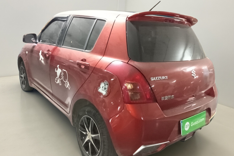 铃木 雨燕 2013款 1.3L 手动超值版车身外观5