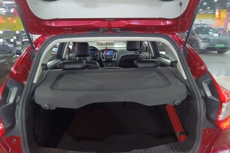 福特 福克斯 2012款 两厢 1.6L 自动舒适型机舱底盘23