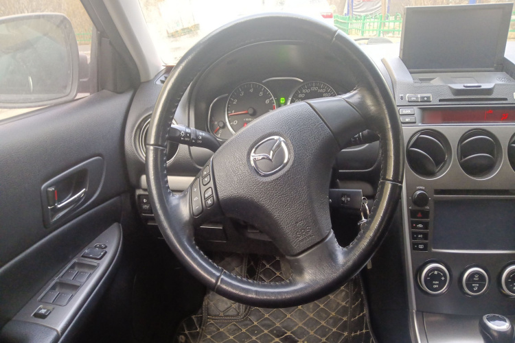 马自达6 2013款 2.0L 自动时尚型中控内饰13