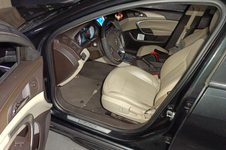 别克 君威 2012款 2.0L 舒适版中控内饰7003