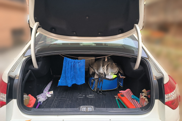 雪铁龙C5 2012款 2.0L 自动尊享型中控内饰23