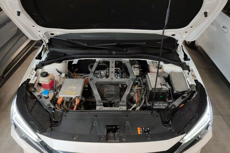 飞凡汽车 飞凡ER6 2020款 620km 智享版机舱底盘24