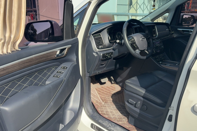 广汽传祺 传祺M8 2019款 320T 至尊版中控内饰7001