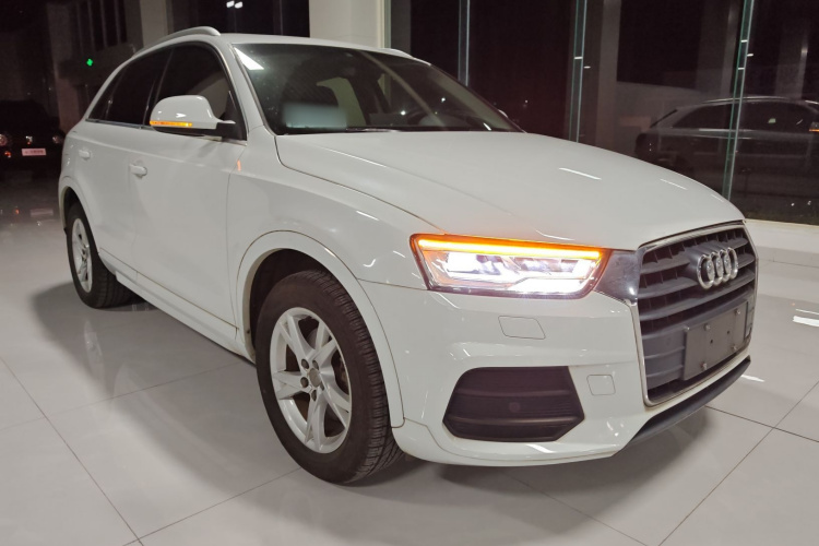 奥迪Q3 2018款 30周年年型 30 TFSI 时尚型车身外观3