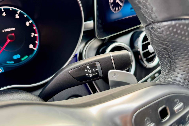 奔驰C级 2021款 C 260 L 运动版中控内饰7004