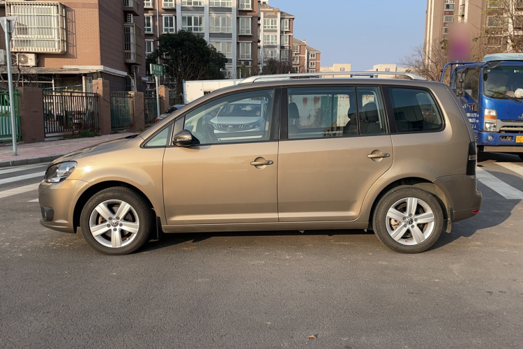 大众 途安 2015款 1.4T 手动风尚版5座车身外观6003