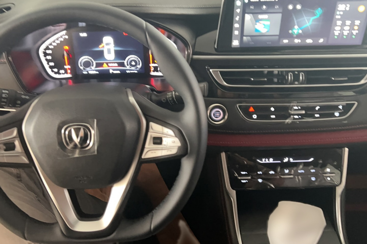 长安CS75 2023款 畅享版 1.5T DCT豪华版中控内饰7003