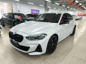 宝马1系 2021款 改款 125i M运动曜夜版