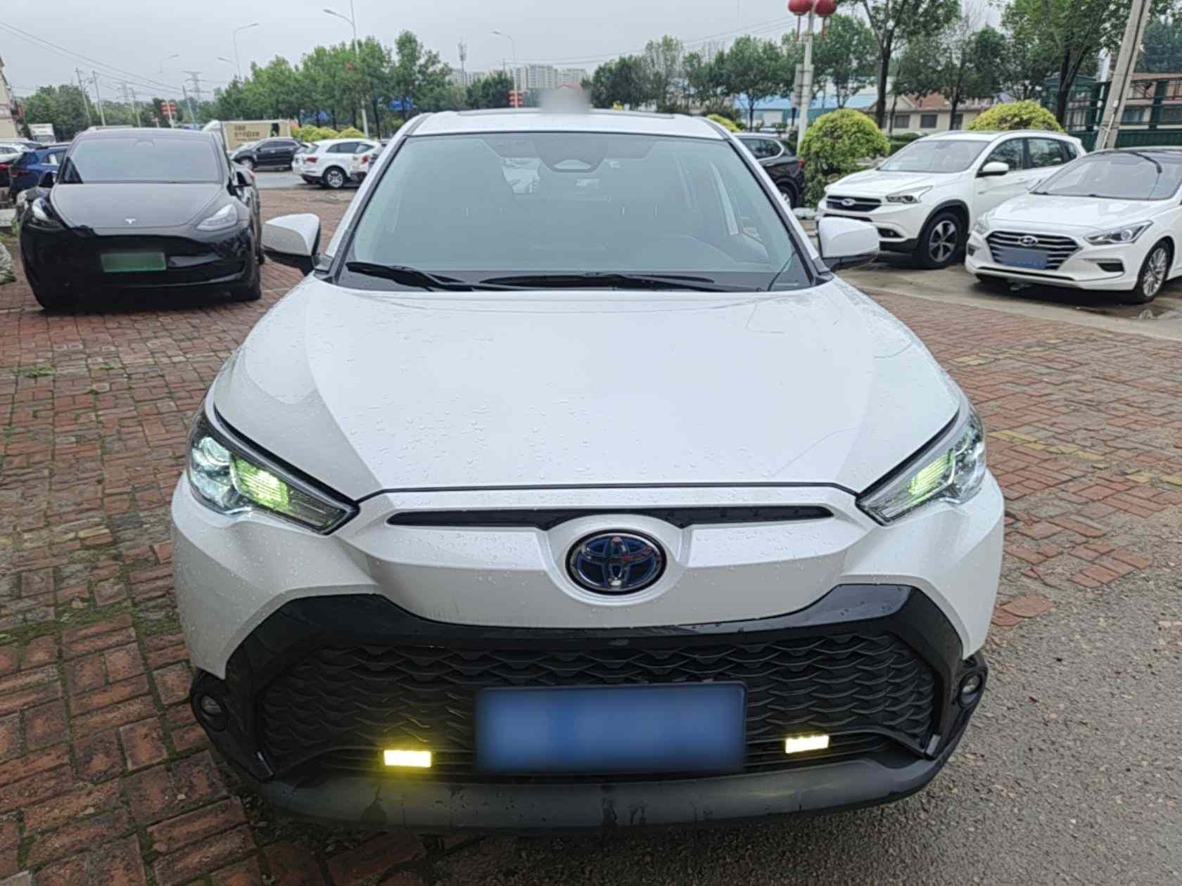 丰田 锋兰达 2023款 2.0L 智能电混双擎 领先版(1)