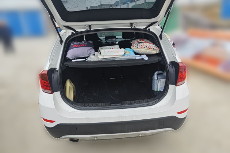 宝马X1 2013款 sDrive18i 时尚型局部细节23