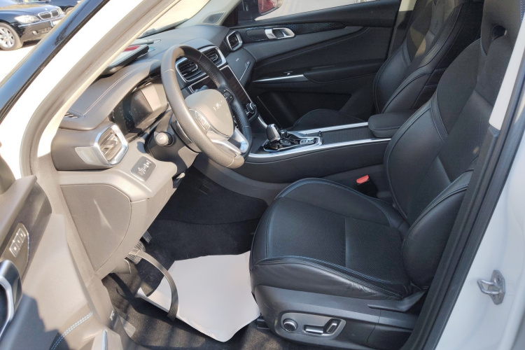 领克01 EM-P 2018款 1.5T PHEV 劲Pro 国V中控内饰19