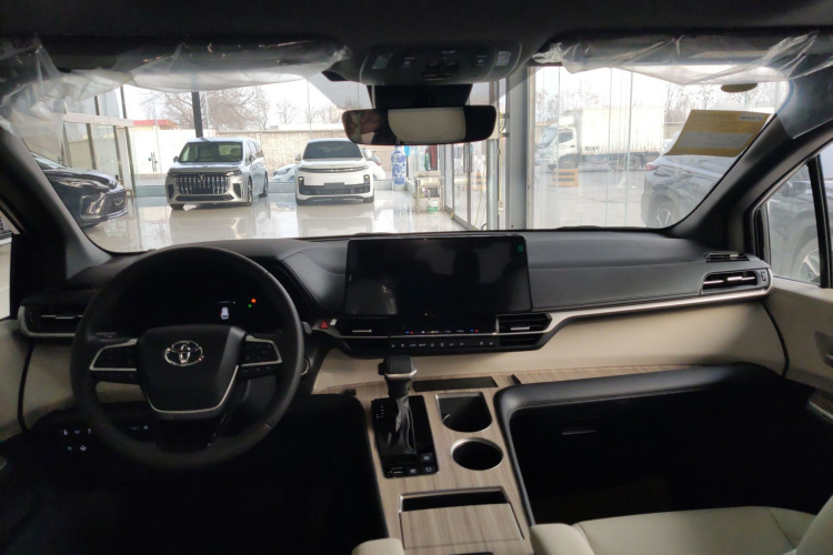 丰田 赛那SIENNA 2026款 2.5L 双擎四驱尊贵版中控内饰12