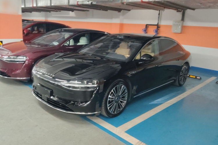 鸿蒙智行 享界S9 2024款 纯电 Max 后驱长航版车身外观1