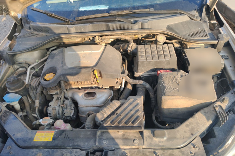 荣威350 2014款 1.5L 自动迅悦版机舱底盘24