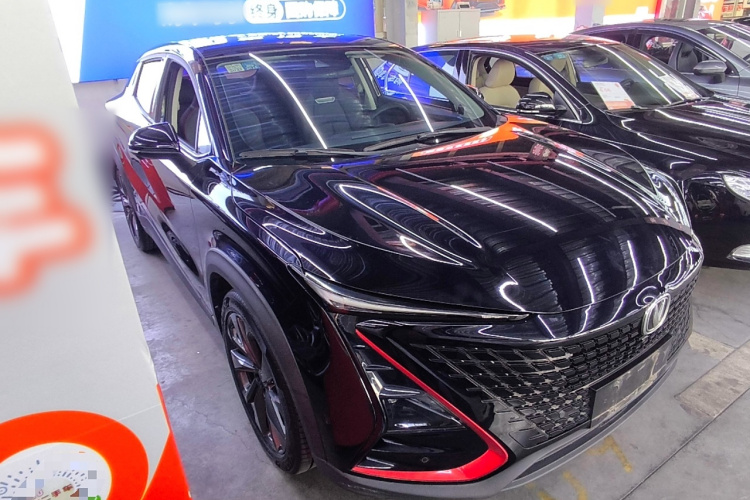 长安UNI-T 2020款 1.5T 旗舰型车身外观6002