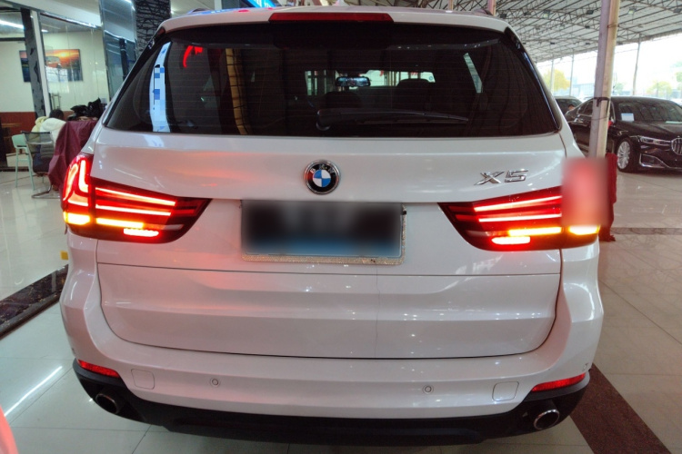 宝马X5(进口) 2015款 xDrive28i车身外观6